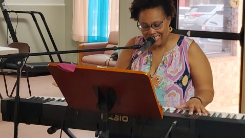 Hope Senior Citizens Center Enjoys Concert From Dr. Rhoda Deon