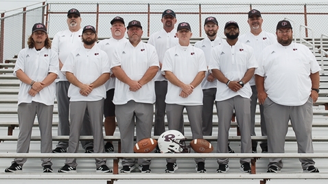 Wolves advance to quarterfinals with 28-14 win