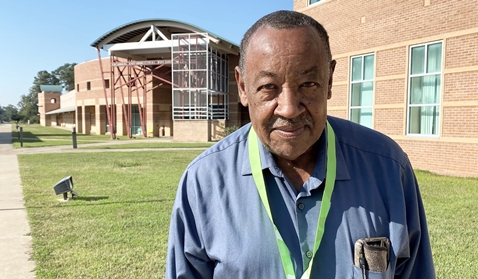 Scoggins tabbed outstanding faculty member for UAHT