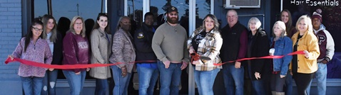 Ribbon cutting held for Cagle Boutique
