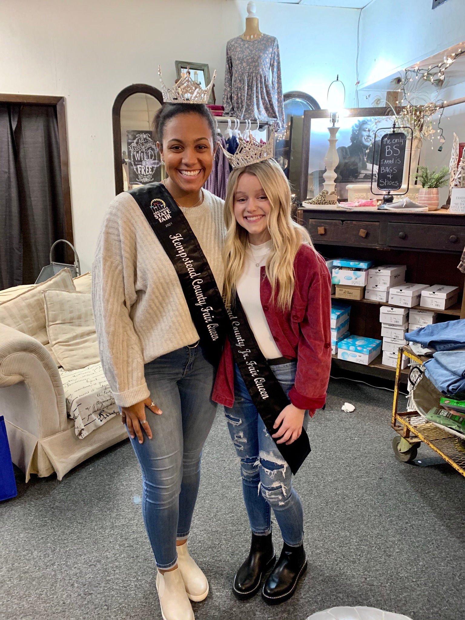 Christmas Open House In Hope, Part 1, Is A Big Success….Part 2 Set For Saturday