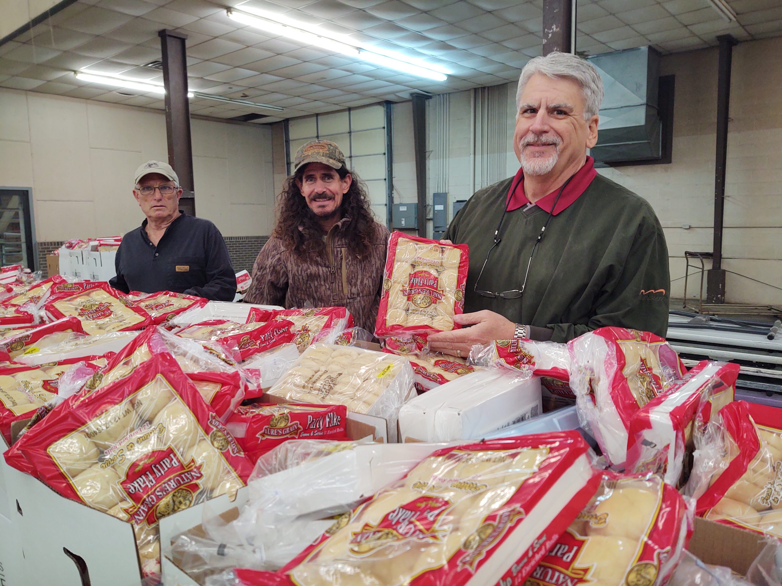 Lions Club Distributes Christmas Baskets
