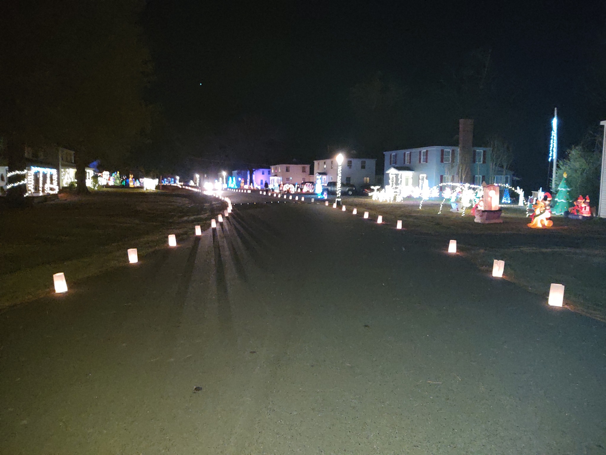 Oakhaven Holds First Night of Luminaries