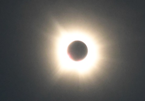 Clouds break for eclipse fans