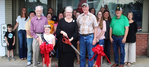 Ribbon cutting for Gigi’s Bridal and Formal