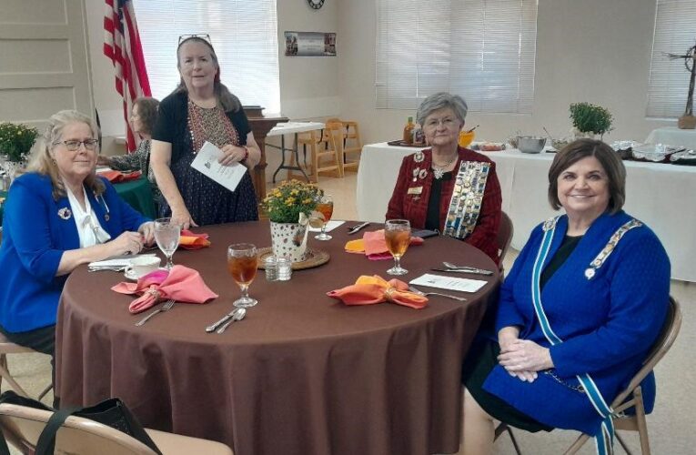 State Regent visits two Arkansas D.A.R. chapters