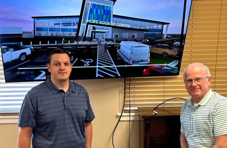 Hope Kiwanis Gets Update on New Aquatic Center
