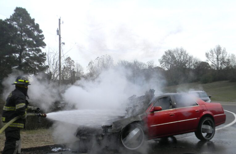No injuries in Saratoga car fire