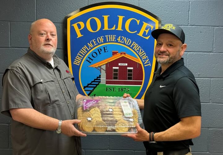 Hope Methodist Church provide goodies for Hope Police Department