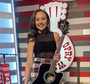 Rachel Hale interviewed on WSM Radio