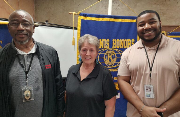 Hope Kiwanis Hears Larry Johnson for First Program of 2026