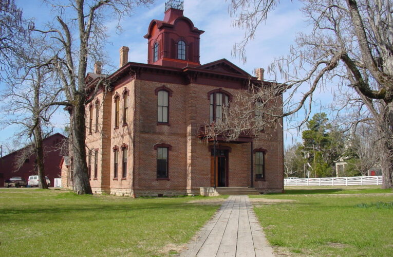 Learn to plow at Historic Washington State Park