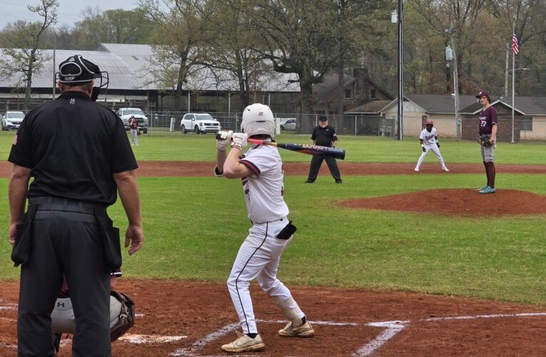 Bobcats post ein over Curley Wolves