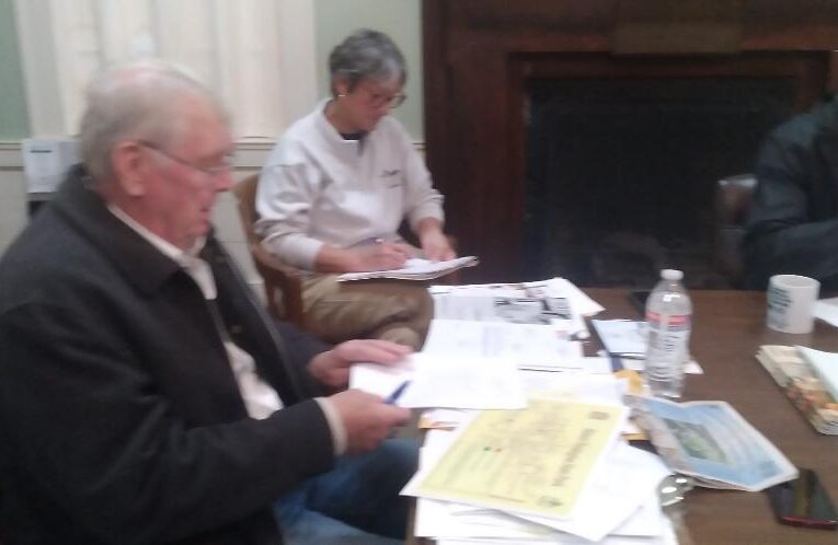 Washington City Council meets